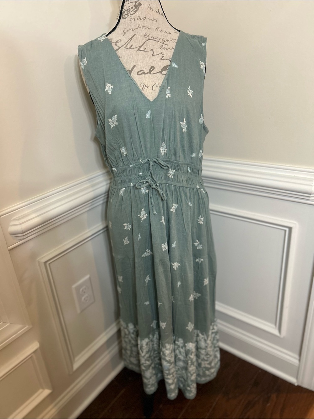 Lucky Brand Sage Green Sleeveless Embroidered Maxi Dress